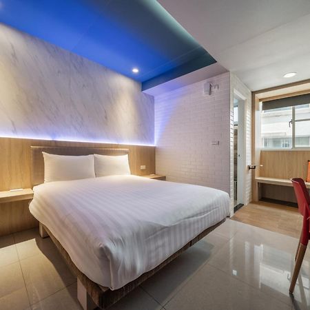 S&E Hotel Tainan Exterior foto