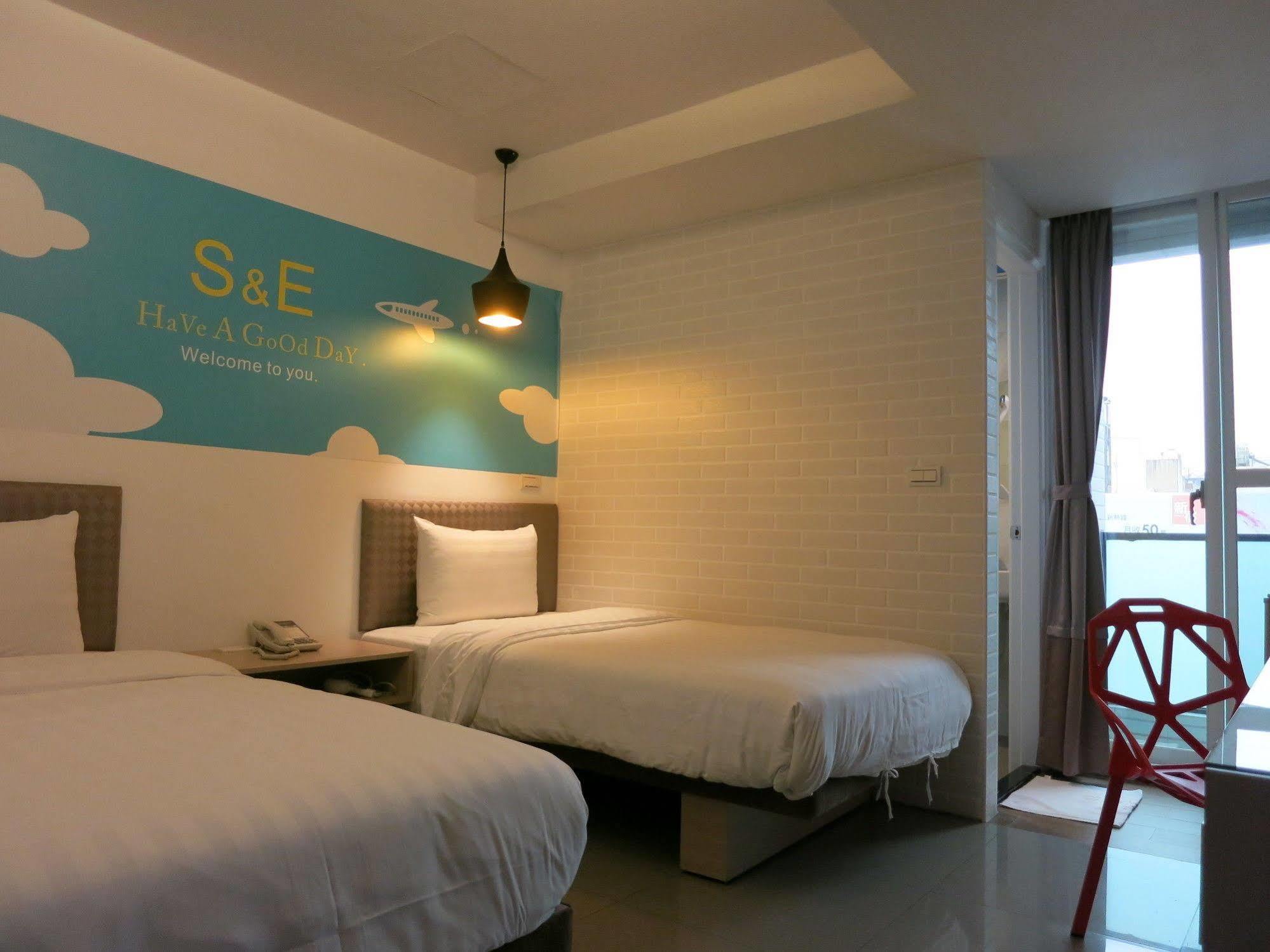 S&E Hotel Tainan Exterior foto