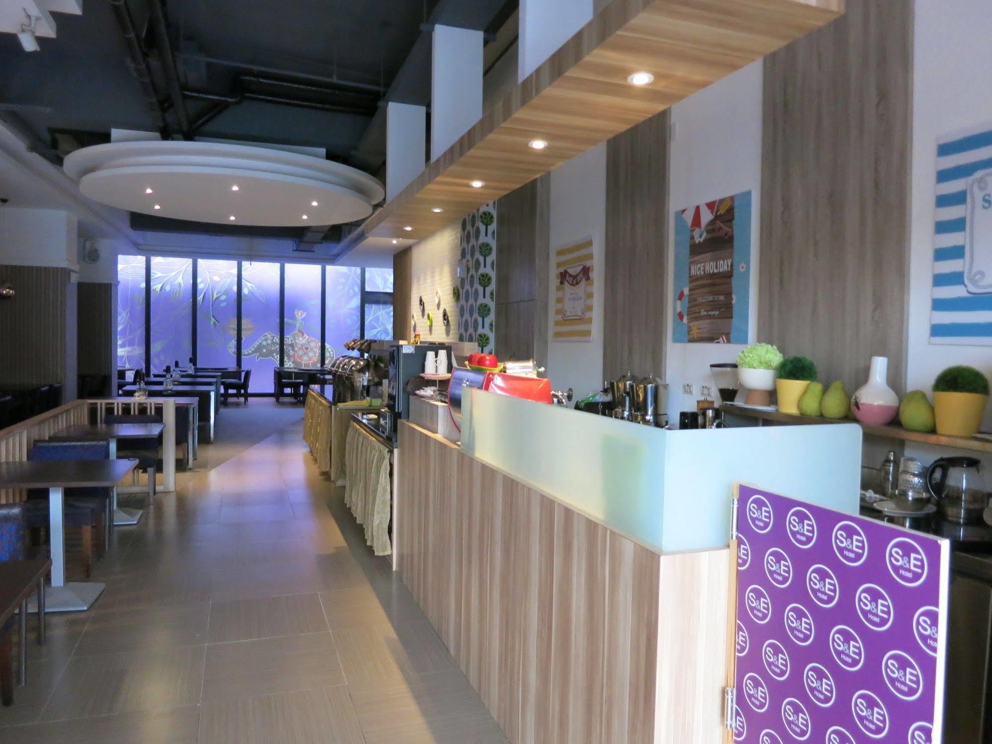 S&E Hotel Tainan Exterior foto